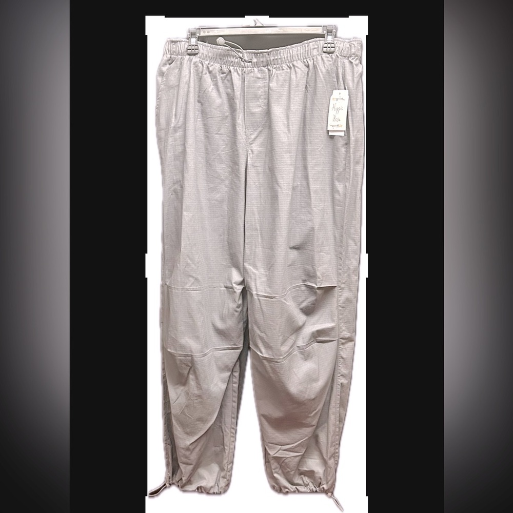 NWT Parachute Pants 👖 by Hippie Rose 🌹